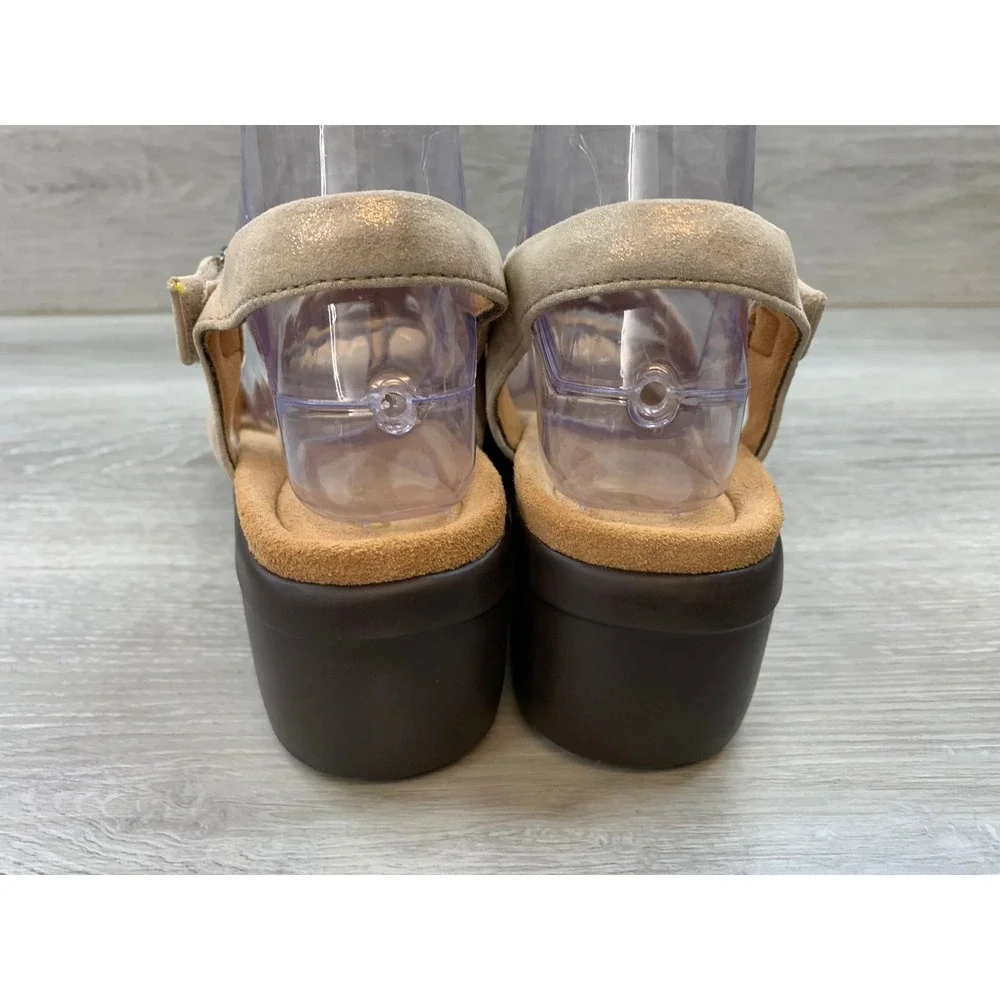 Clarks Women's Tuleah Cross Metallic Suede Wedge Sandals Beige 9 Comfort Shoes